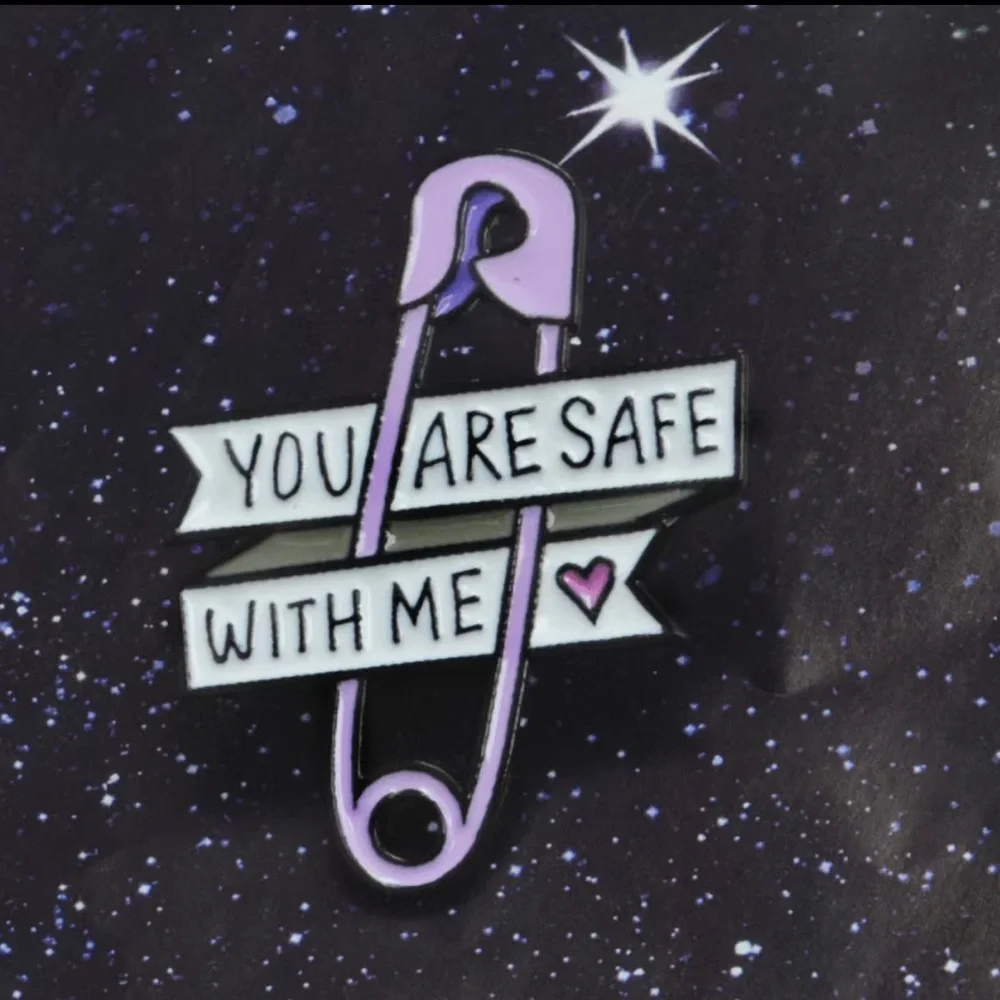 You Are Safe With Me Enamel Purple Enamel Stylish Pin Brooch‎ Badge